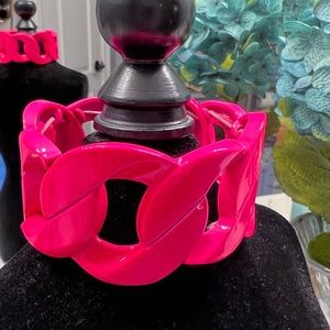 Juicy Couture stretch pink bracelet